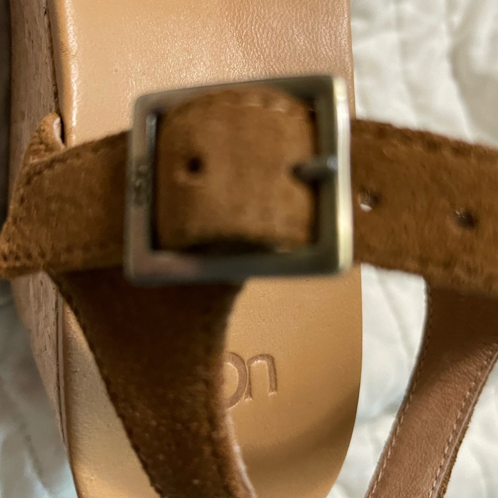 Ugg Brown Suede Wedge - Picture 2 of 4